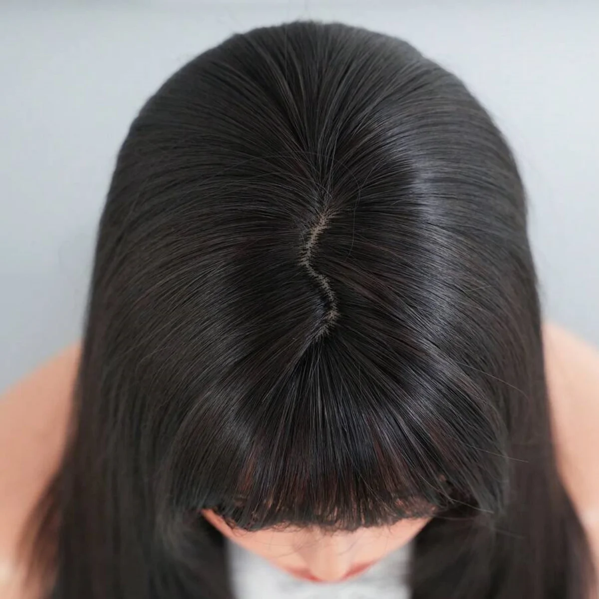 28-calowa Naturalna Czarna Peruka z Grzywką Super Długa Warstwowa Prosta Peruka Dla Kobiet Długa Czarna Brązowa Peruka Syntetyczna Odporna Na Ciepło