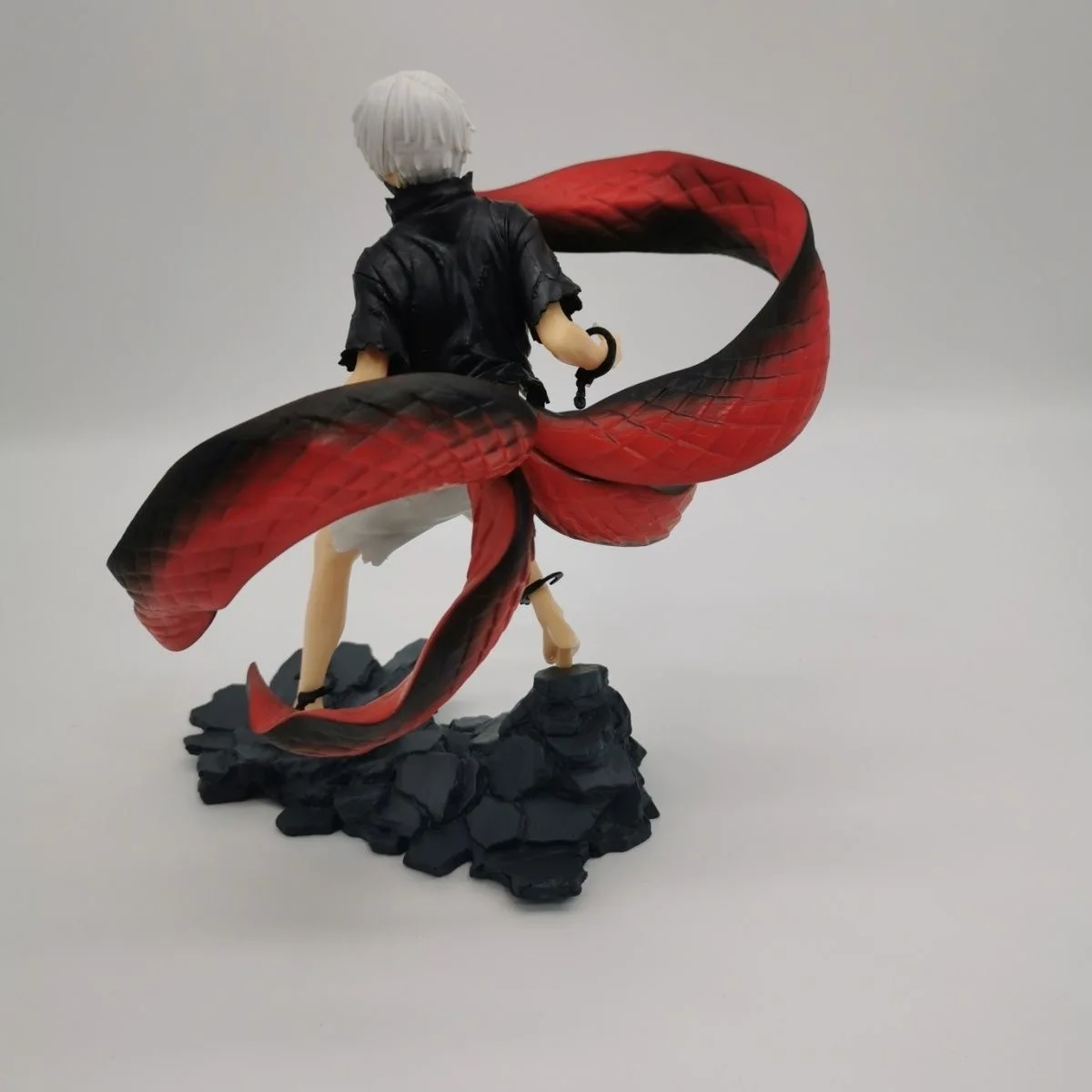 Mainan Model Figur Anime Tokyo Ghoul Masker Kelabang Hadiah Ulang Tahun Patung Karakter Kartun Kaneki Ken Dapat Diubah Wajah Kelabang