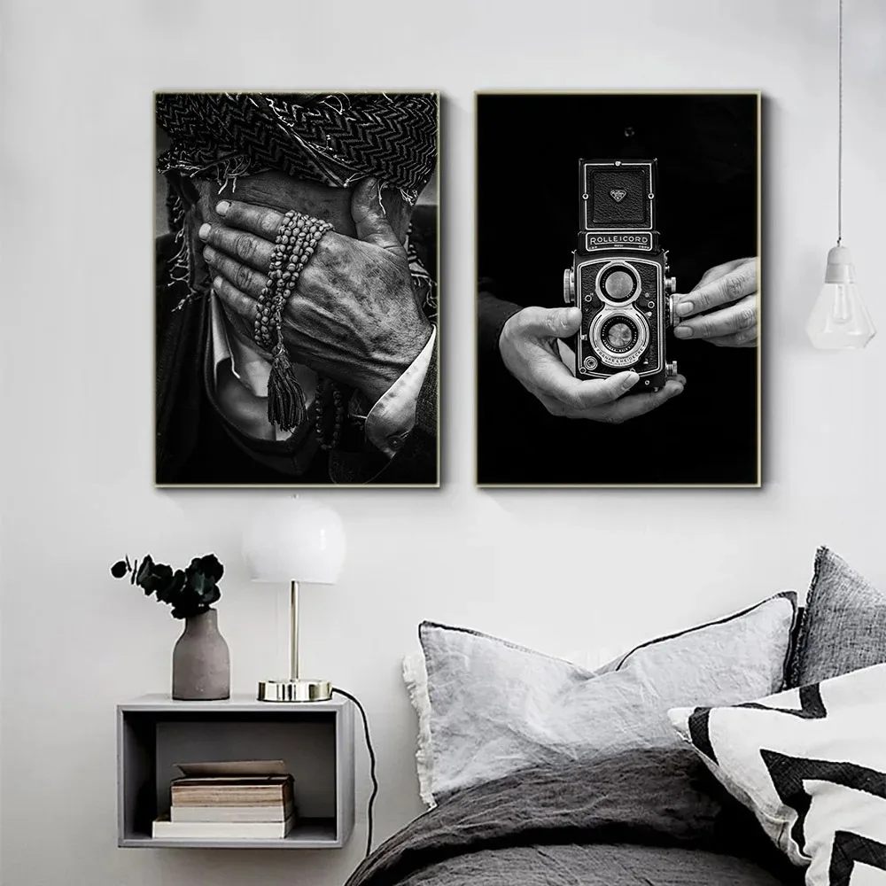 Black White Vintage Camera Kurd Portrait Nordic Posters and Prints Wall Art Canvas Painting Pictures for Living Room Home Decor