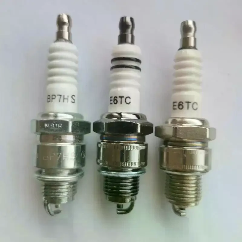 Smooth Ignition Spark Plug for Outboard Motor Compatible with BP7HS BP6ES BP5ES BPR6EY for Mercury Boats