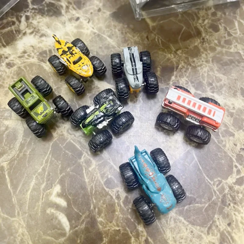 Super Mini Hot Wheels Monster Truck Legering Automodel Verzamelspeelgoed Compacte motorvoertuigen met rails Niet op afstand bestuurbaar