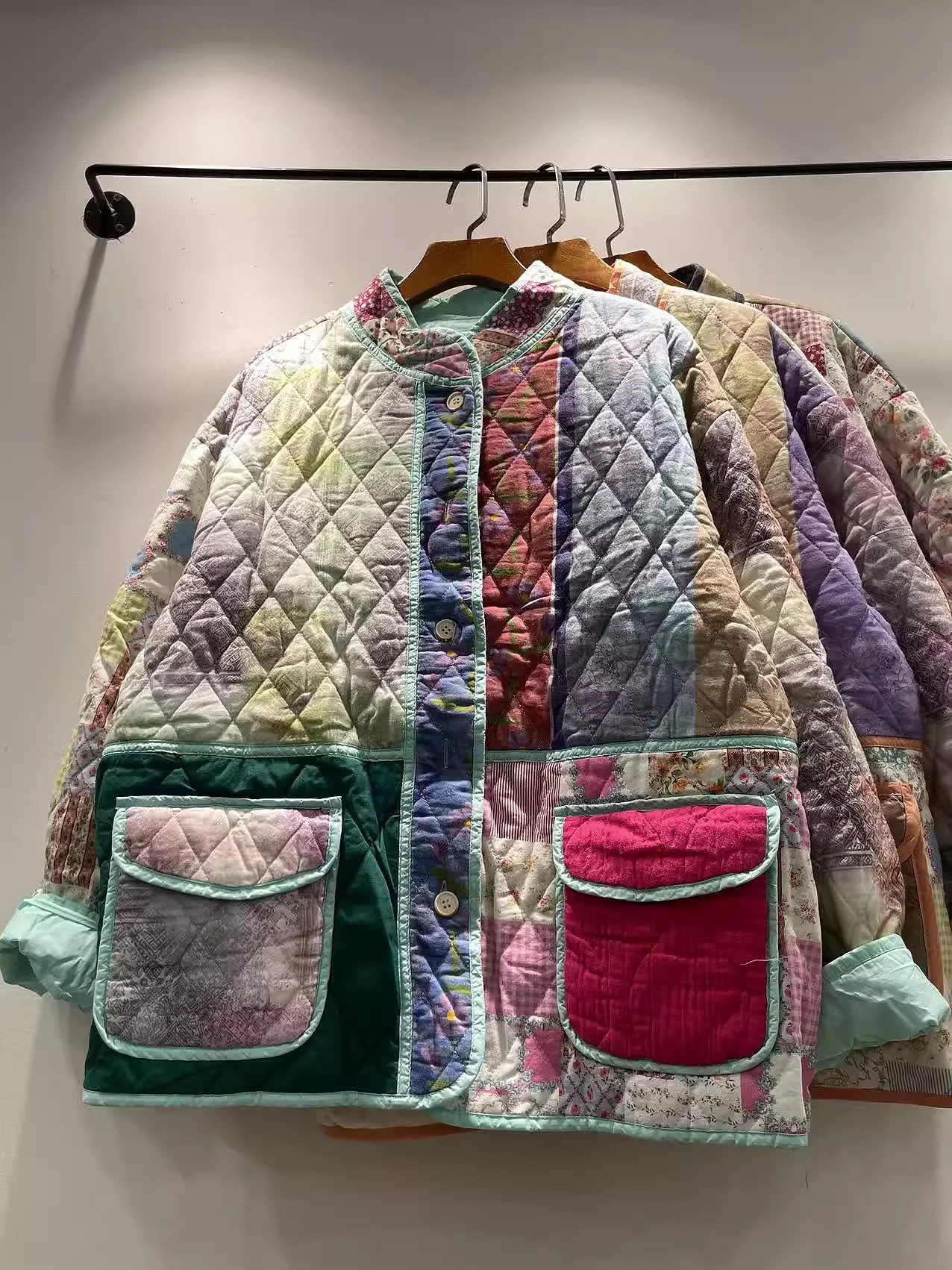 バスト124cm 和風女性綿入りジャケット オリジナルスタンドカラー チェック柄プリント パッチワーク 厚手暖かいコート アウター