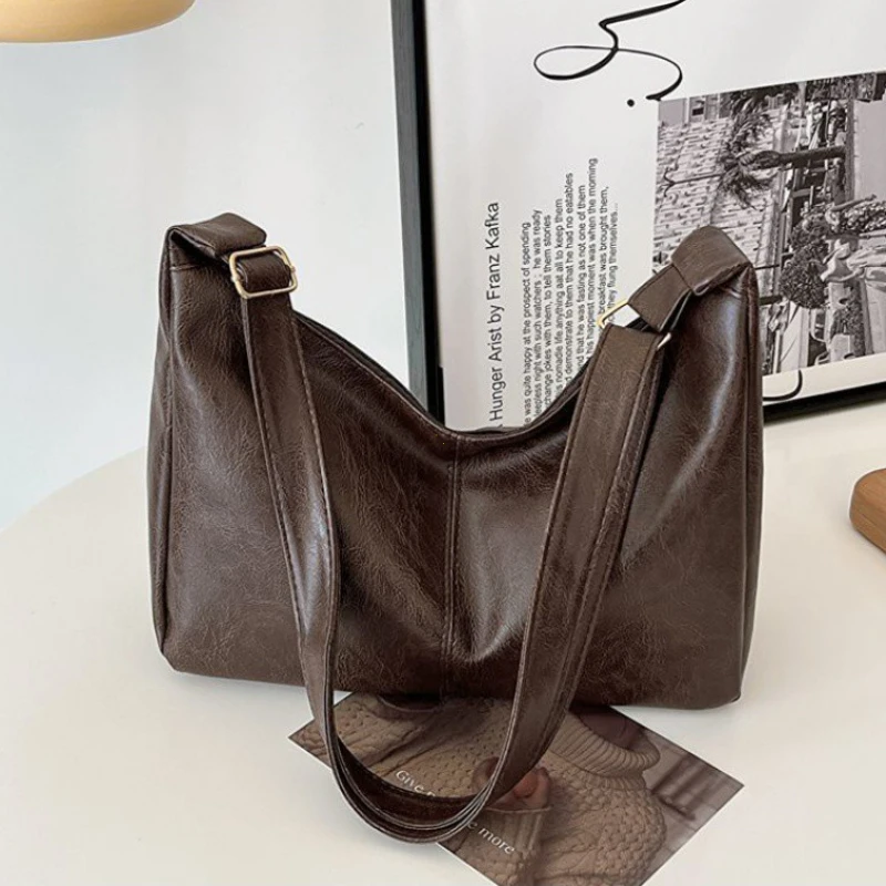 PU Leather Commuter Fashion Vintage Casual Tote Bag Maillard Stylish Crossbody Bags for Women Texture Large Capacity Temperament