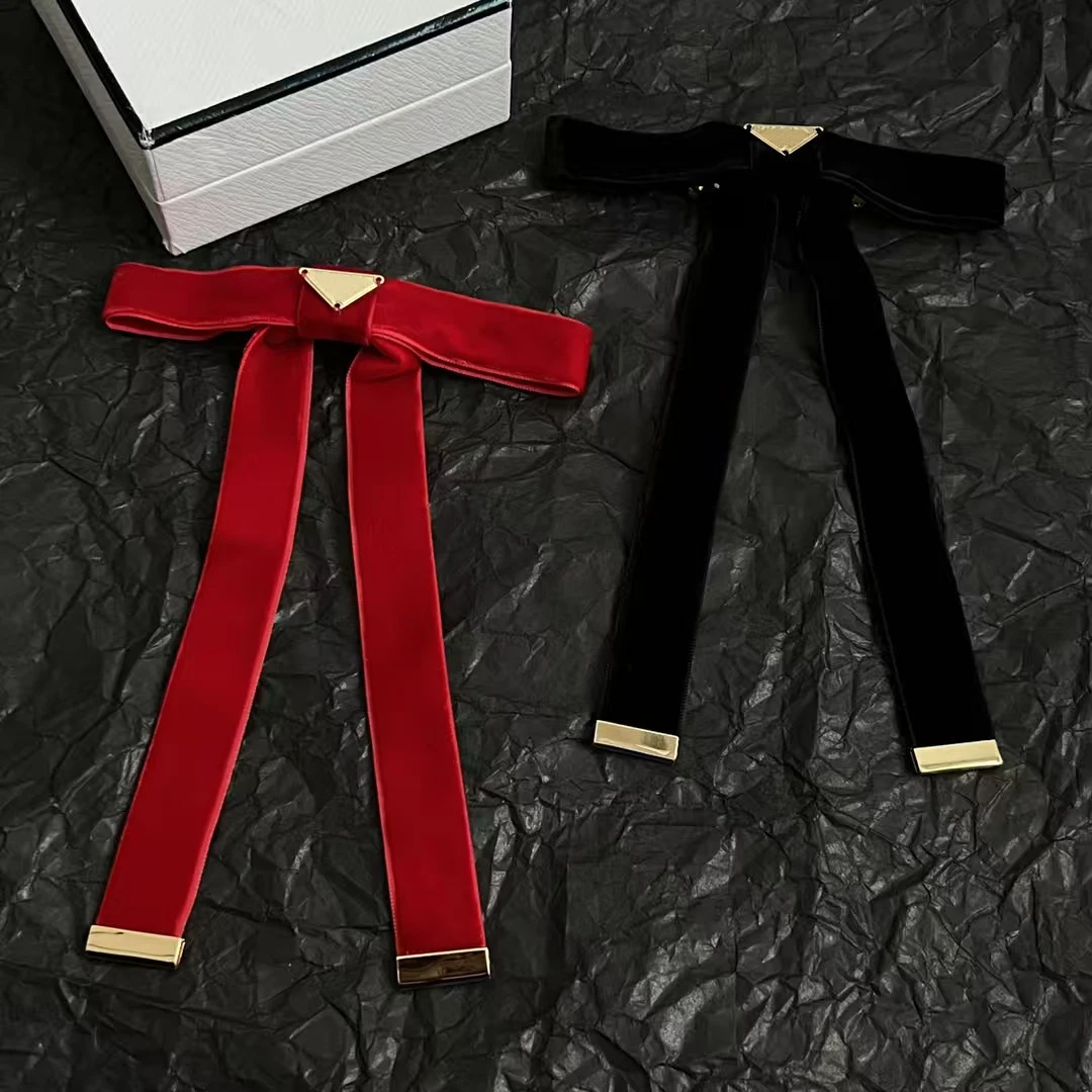 velvet-hair-clip-with-knot-design-french-style-fashionable-hair-accessories-unique-small-batch-production