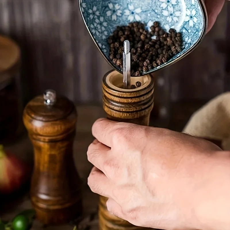 Vintage solid wood pepper grinder, manual sea salt and black pepper grinding jar, household western food seasoning grinder, adjustable coarseness peppercorn grinding rod