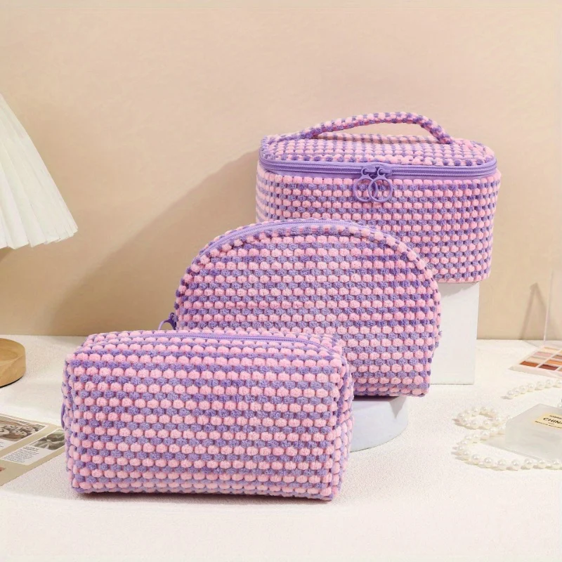 3 unidades / conjunto Bolsas de maquiagem simples e elegantes Bolsa cosmética xadrez de pelúcia para cosméticos e produtos de higiene pessoal
