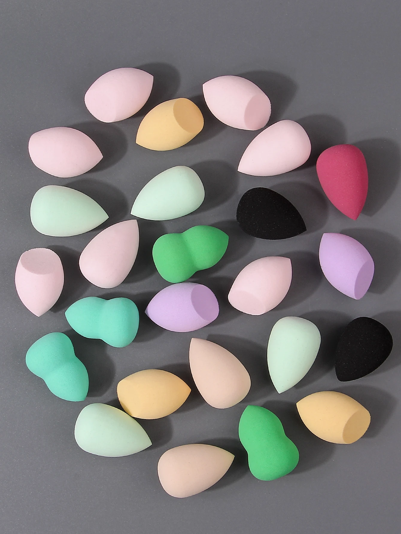 Éponges de maquillage sans latex, 10/20/25/50/100 pièces |   Couleurs et formes aléatoires pour liquide/crème/poudre |   Ensemble de mélange d'éponges de beauté en vrac