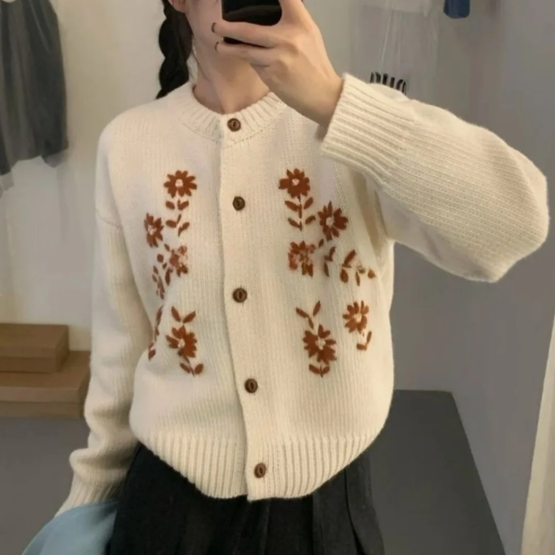 Retro Korean Style Women's Knitted Sweater with Heavy Embroidery round Neck Open Cardigan Slimming Top Floral Pattern