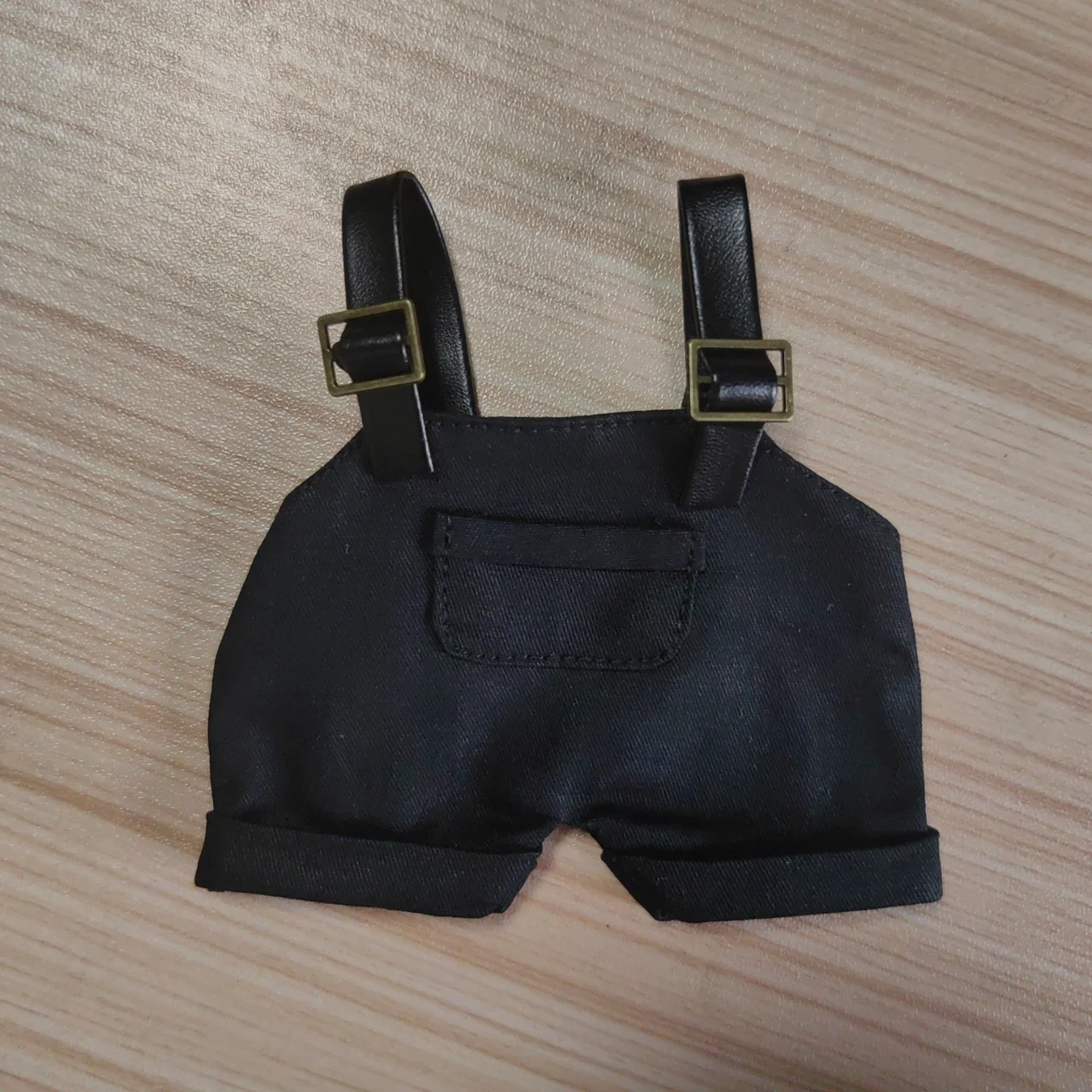 For Labubu clothing set includes headphones, pants and accessories