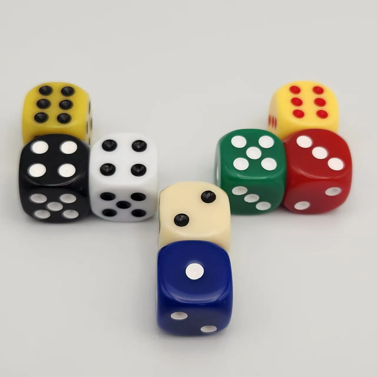 8 قطع 16 ملم نرد مربع صلب غير شفاف من الأكريليك، مناسب لألعاب الطاولة والترفيه والتدريس وأغراض متعددة #1