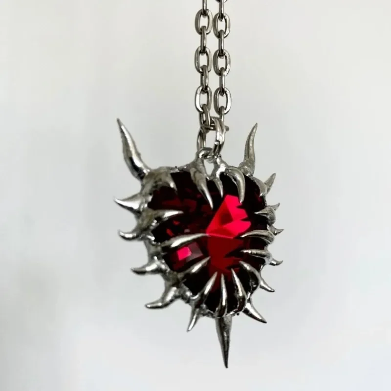 New Thorn Heart Necklace, European and American style, dark gothic, niche subculture, trendy hip-hop jewelry gift 2024