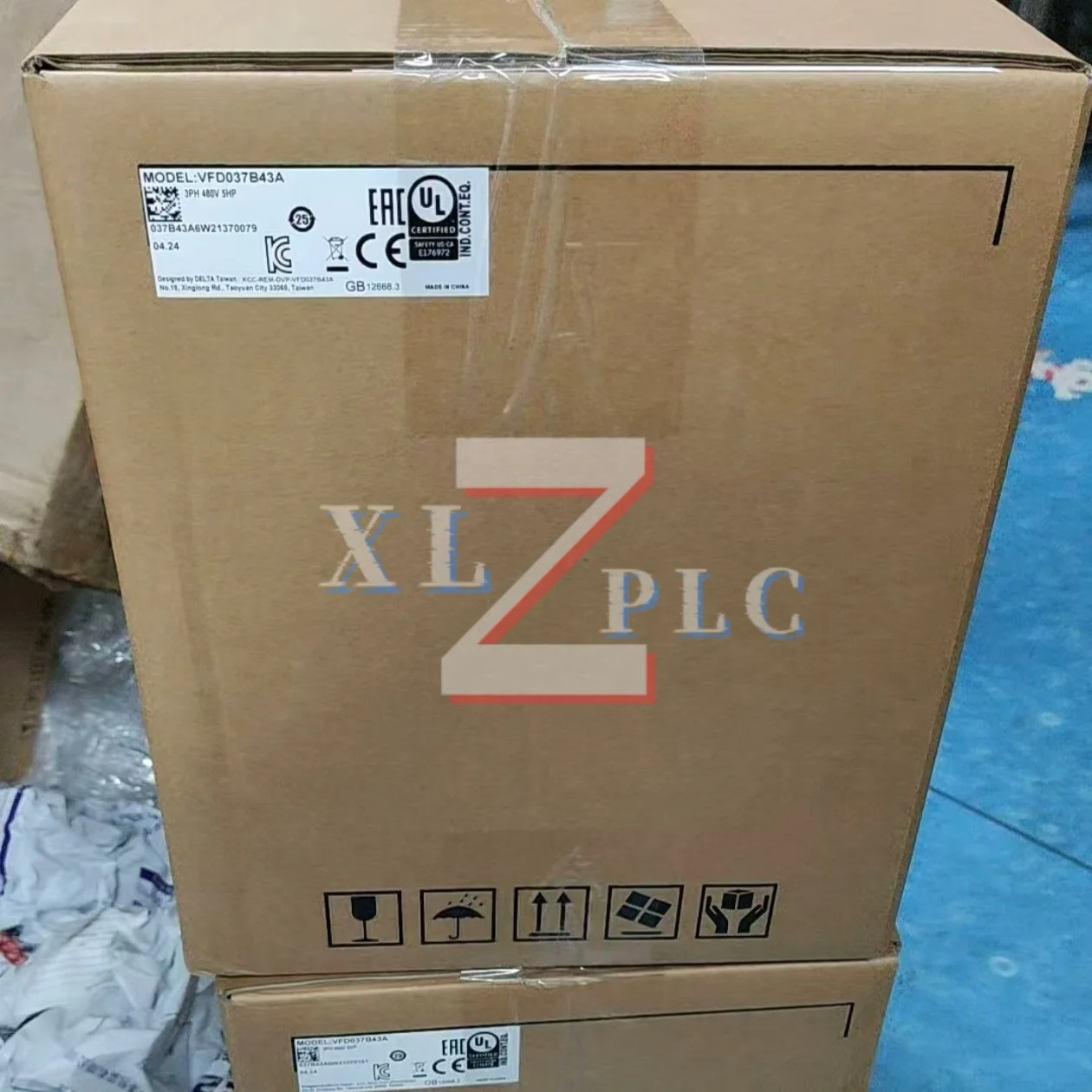 

новый в коробке Преобразователь частоты VFD022M43B VFD037B23A VFD037CP43B-21 VFD037E43A