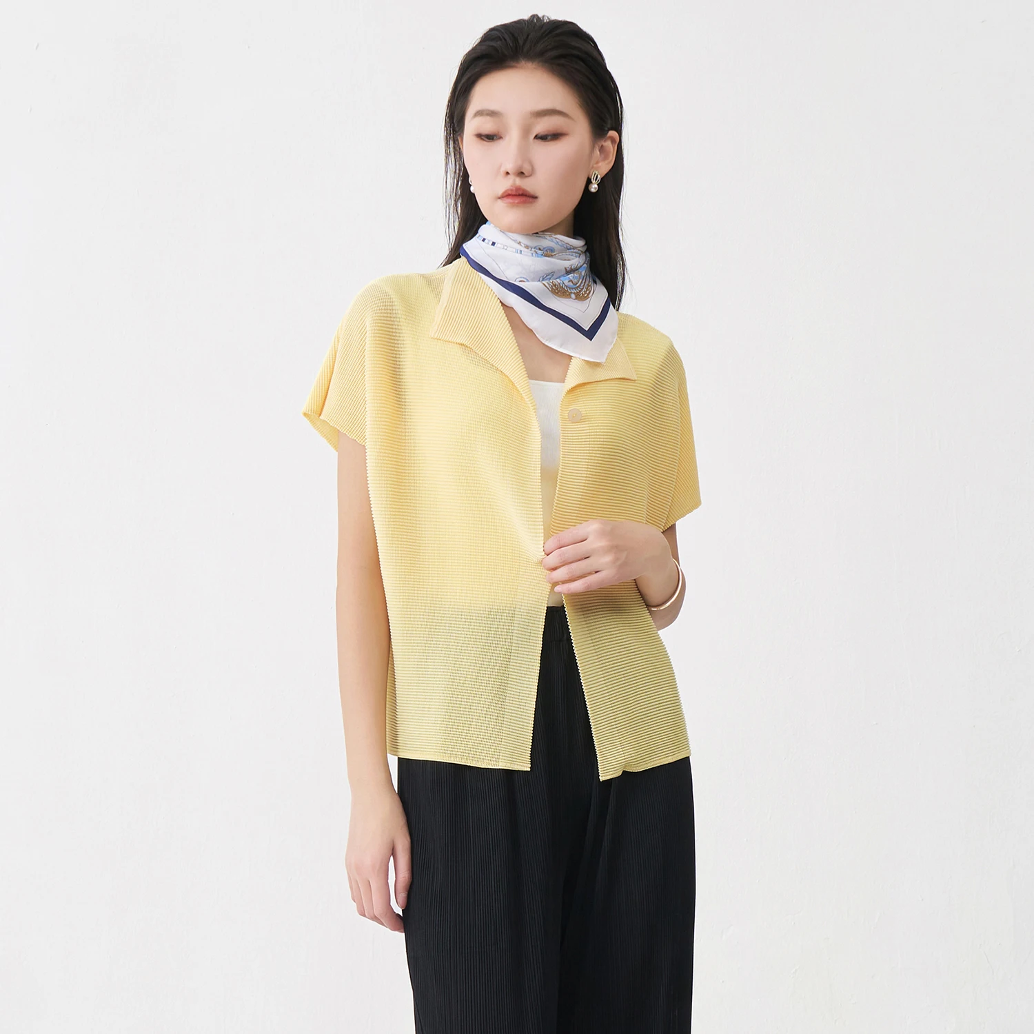 

Wholesale Women's Clothing Miyake Pleated Tops High Quality Casual Short-sleeved T-shirts Latest Designs No reviews yet