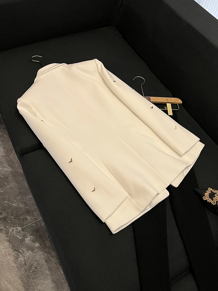 Faionable Batwing مطرز سليم صالح ميدي جايت البدلة ملابس خارجية الخريف الشتاء جديد وصول المرأة تخفيف Sle لون نقي