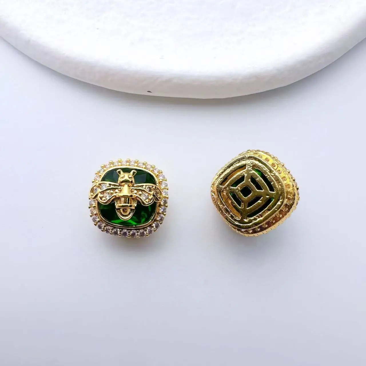 5 Pieces Copper-plated Gold-inlaid Zircon Square Bee Multi-pass Bead DIY Pearl Necklace Bracelet Bracelet Jewelry Accessories