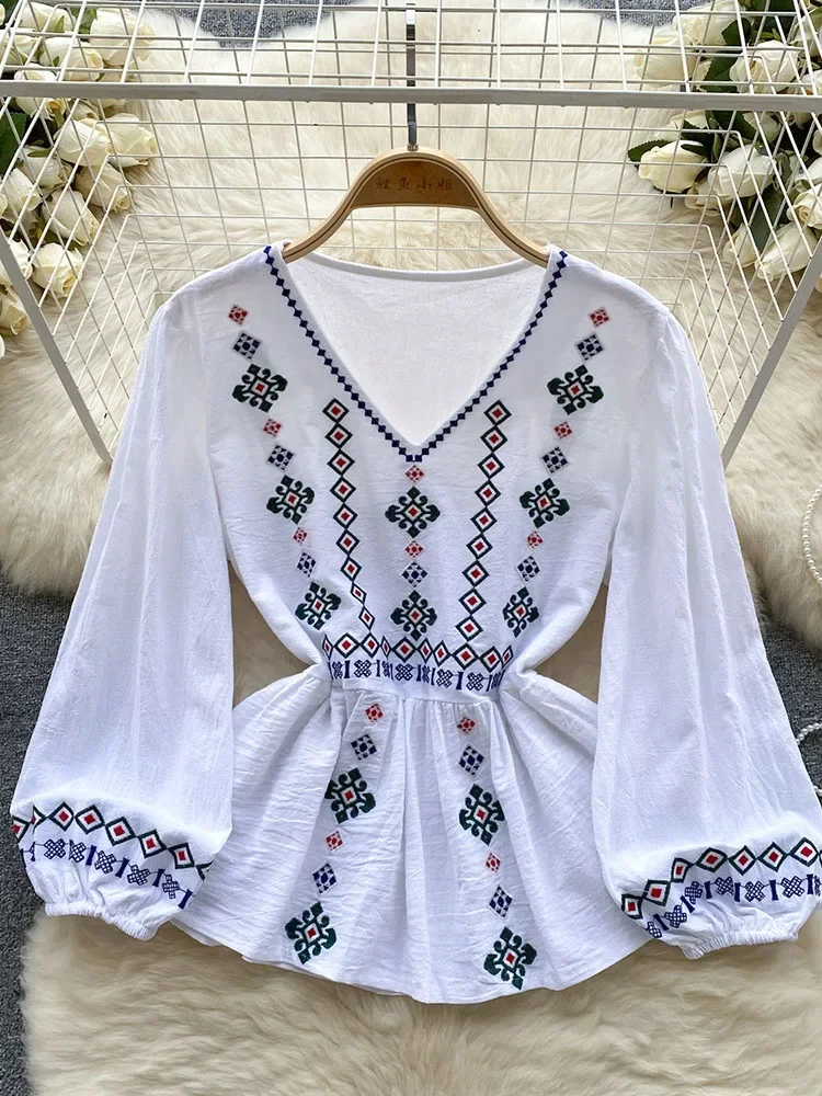 Women Spring Autumn Blouse Vintage Ethnic Style Heavy Industry Embroidery Long Sleeve Top New Waist Ruffled Short Blouse D4924