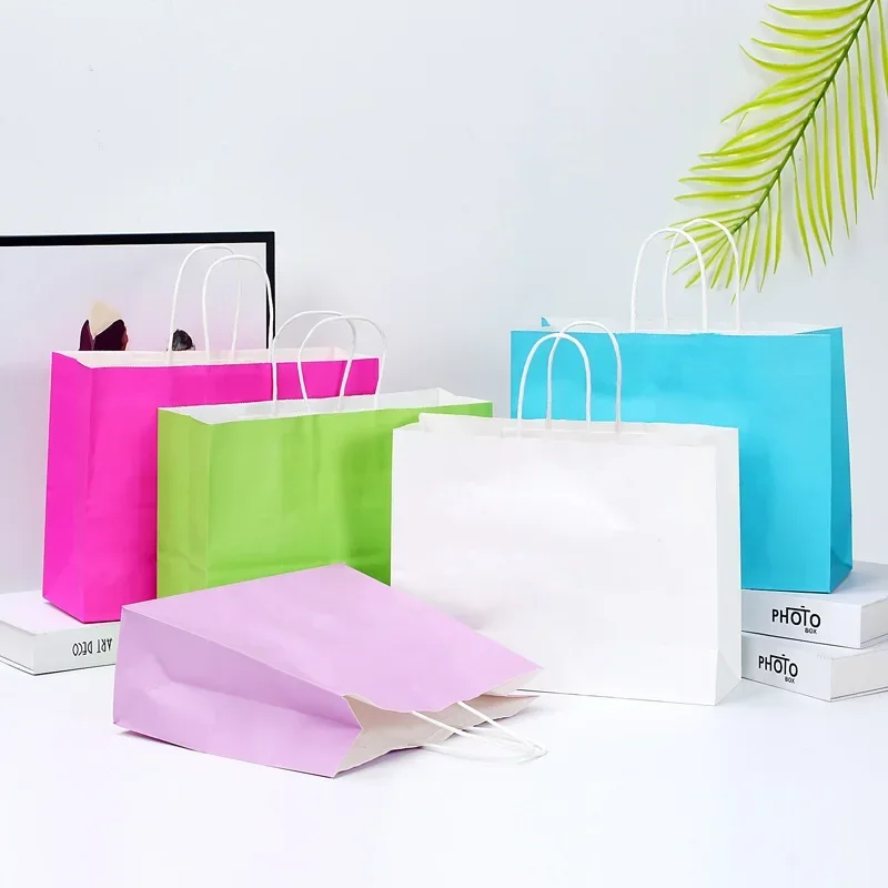 10/20/30/40/50pcs lot color kraft paper bag with handles 21x15x8cm Festival gift bag High Quality shopping bags