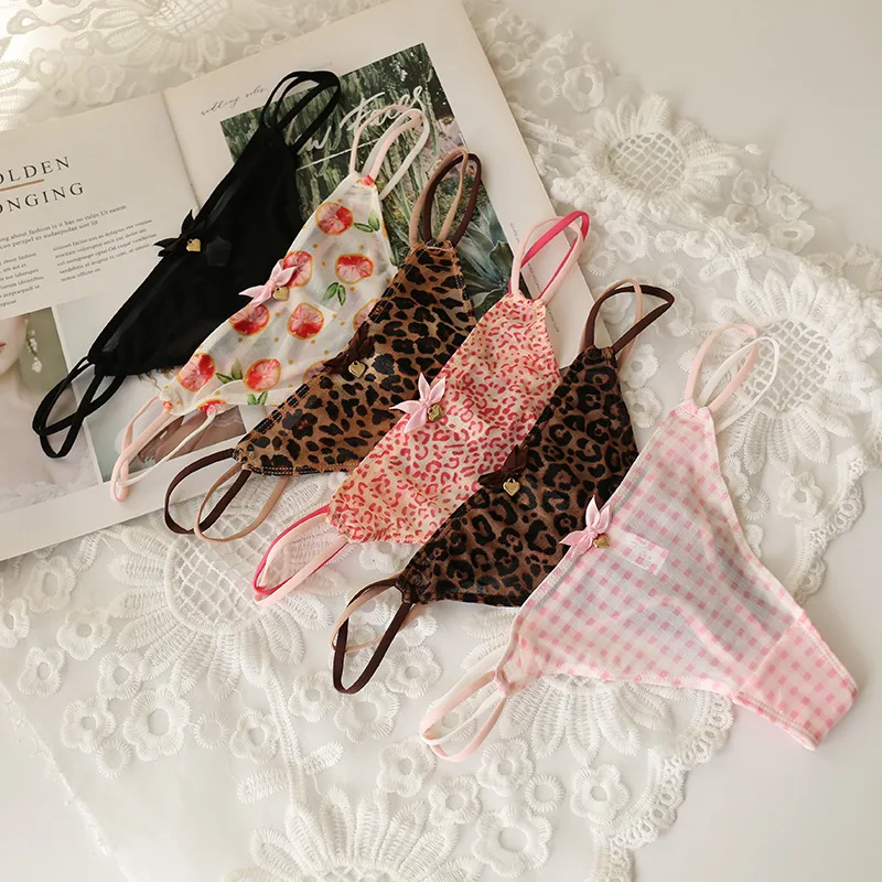 유럽과 미국의 메쉬 끈 T 바지 섹시한 투명 레오파드 인쇄 핑크 귀여운 여성 속옷 낮은 허리 소녀