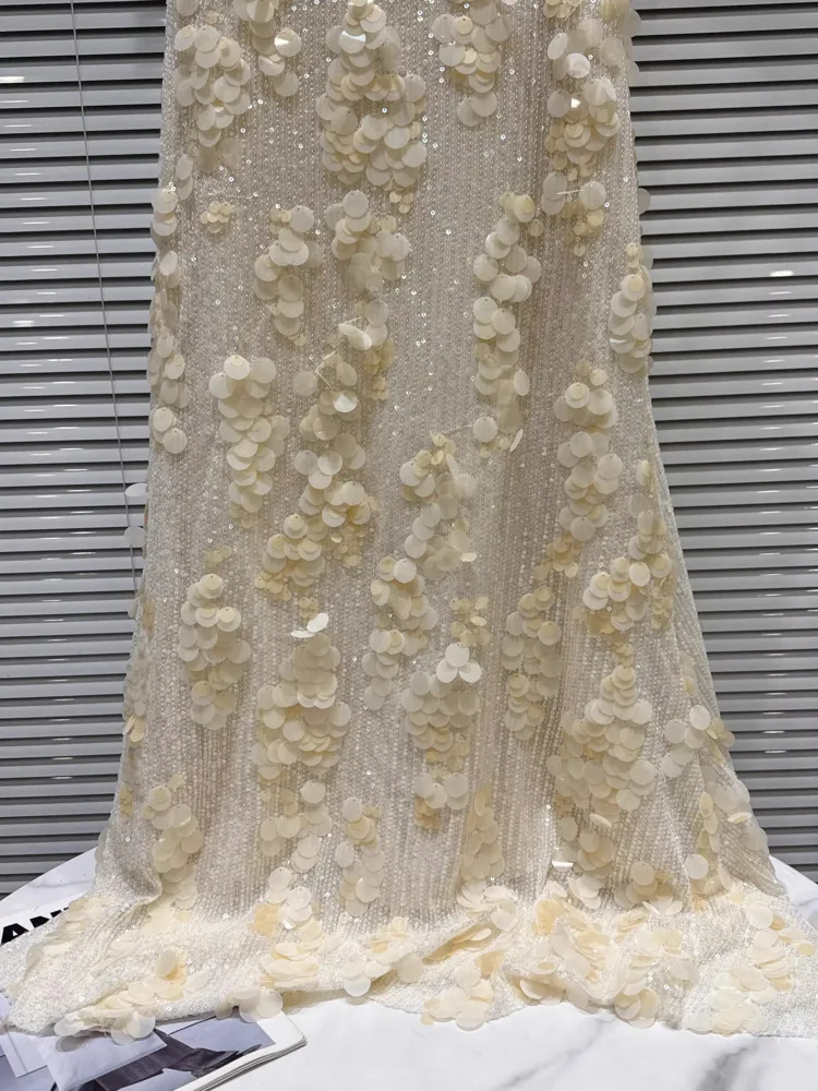 DDFG Damen-Sommerkleid, weiß, 3D-Blumenmuster, Cami-Maxikleid, ärmellos, elegant, formelle Partykleidung, 2025, trendiges, feminines Modekleid