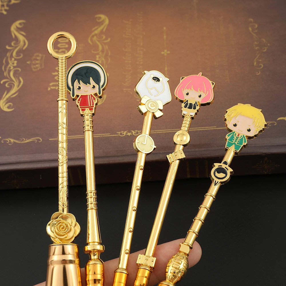 Japońskie anime SPY×FAMILY Pędzle do makijażu 5 sztuk Przenośne kosmetyki Narzędzie kosmetyczne Miękki róż Korektor Brwi Cień do powiek Pędzel do ust