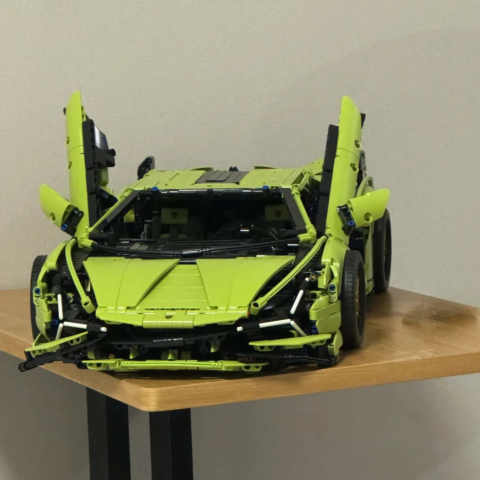 

Green Sports Car Building Blocks Sets 1:8 Car Model Toys Compatible With Legoed Particles Suitable For Christmas Gifts 42115