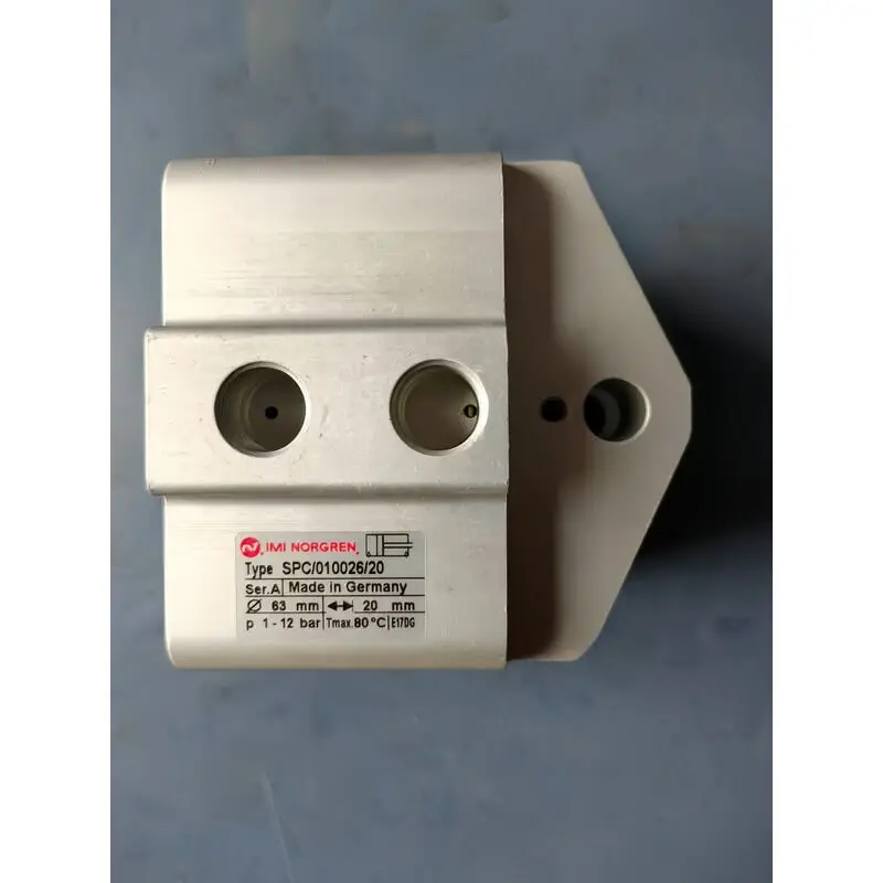 Cylinder Spc/010026/20 X-Mar100-22085Spc/100142 000437/970117B