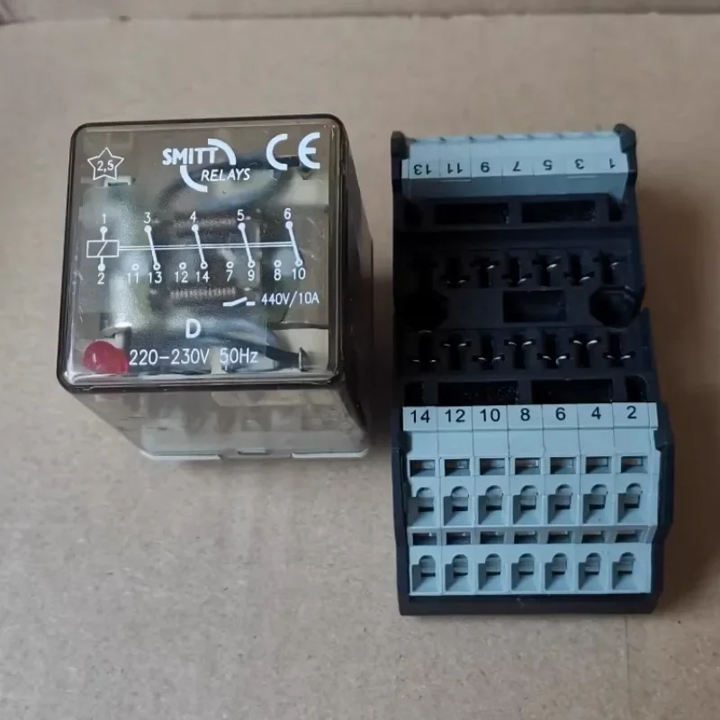 （Second-hand）1pcs/lot 100% original genuine relay:D-220V 230VAC 440/10A With base