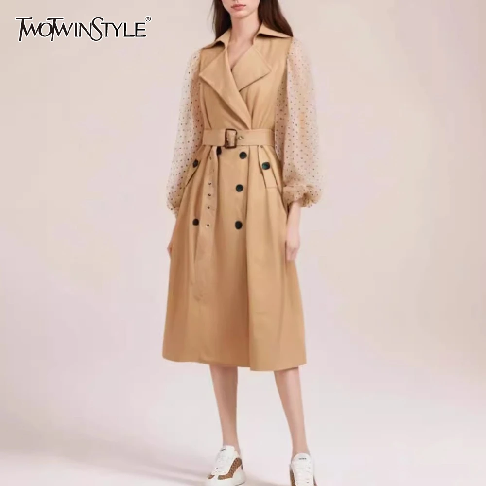 

TWOTWINSTYLE Hit Color Loose Spliced Button Windbreaker for Women Lapel Long Sleeve High Waist Coat Female New