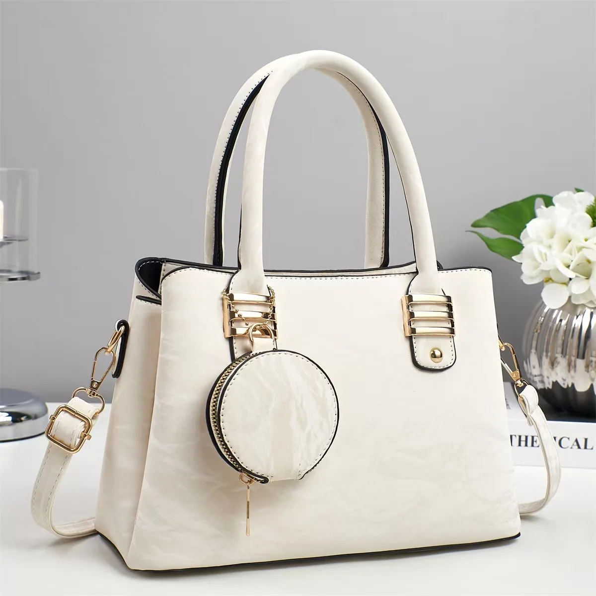 

New Simple and Atmospheric Women's Handbag, Fashion Trend Oblique Span Bag, Small Change Bag, Pendant, Women's Bag.