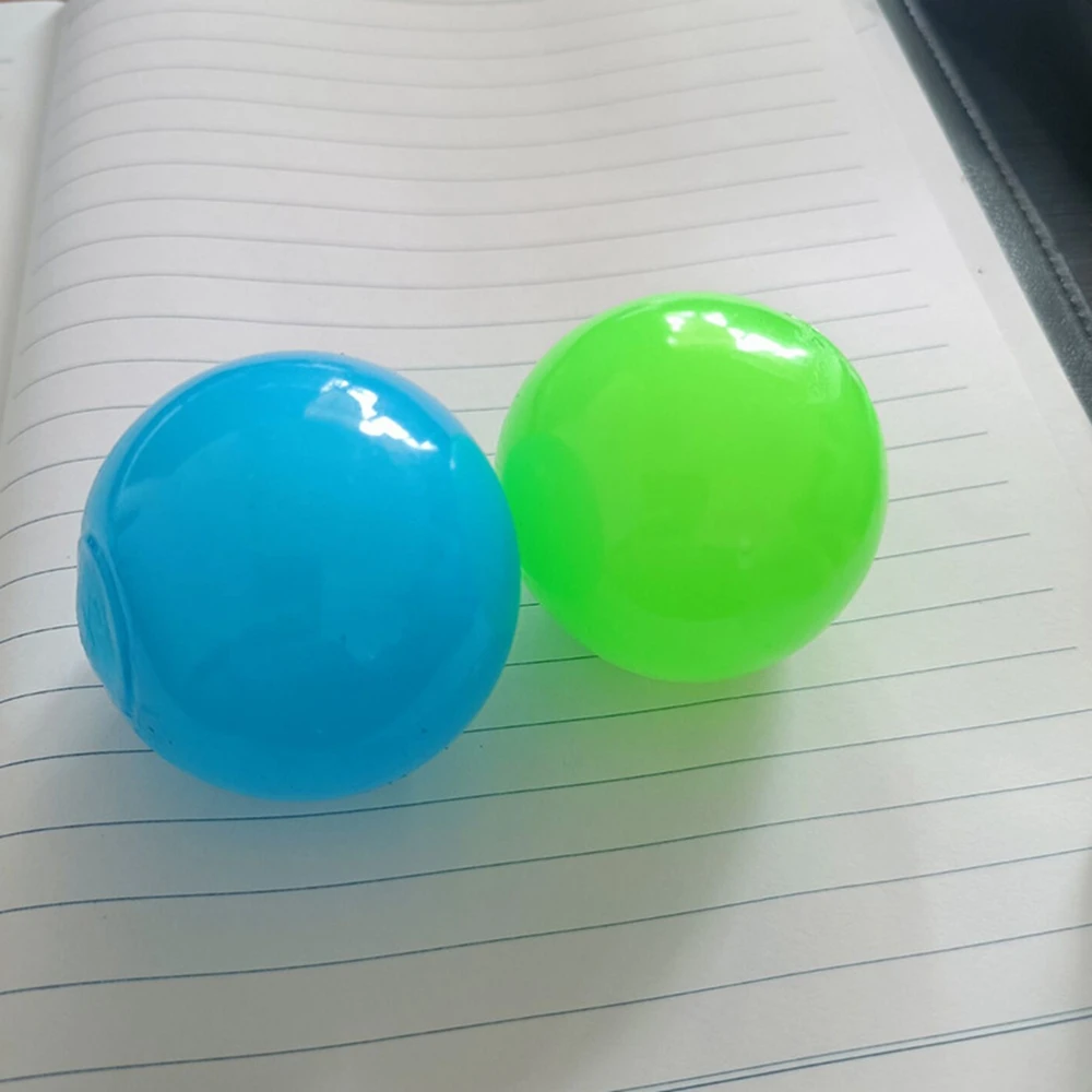 5 Stück für Kinder und Erwachsene, leuchtender klebriger Ball, elastischer Squishy-Ball, leuchtet im Dunkeln, Angst- und Stressabbau-Bälle, Partygeschenke – Detail 6