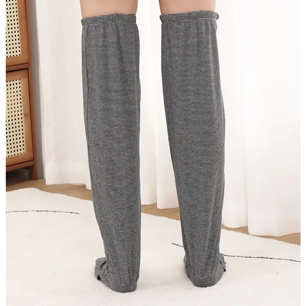 C6UD Elastische Knie-Hochfußabdeckungen mit rutschfestem Griff, thermisch für Senioren in klimatisierten Räumen