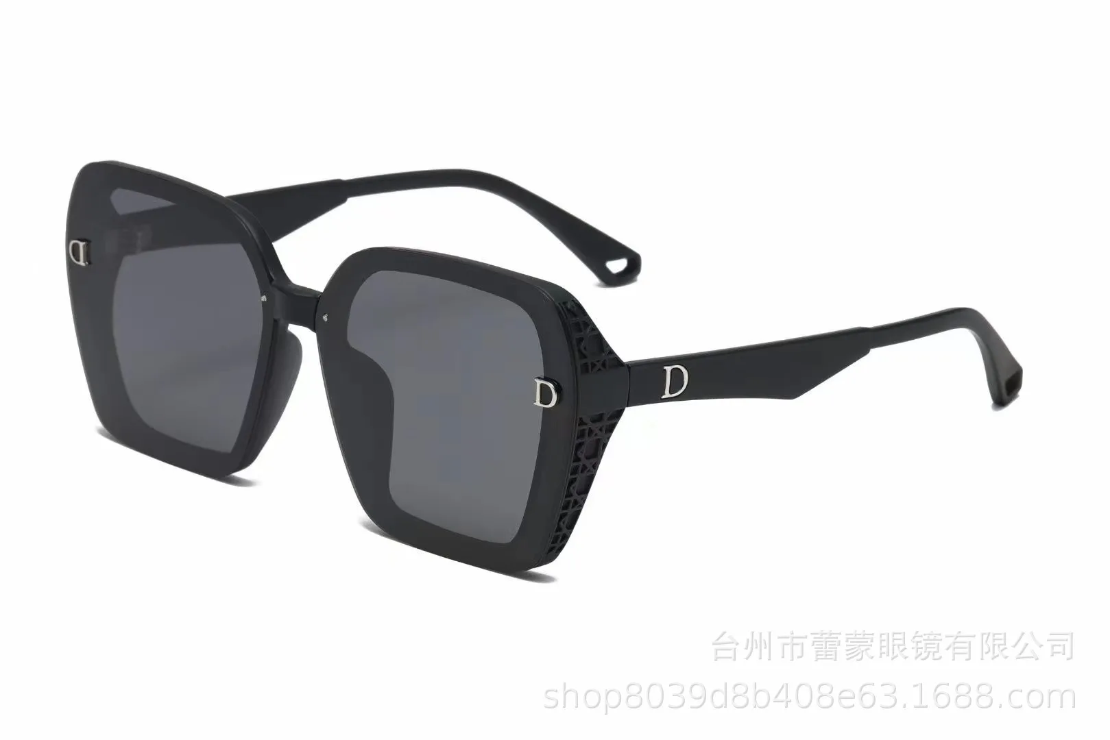 Designer New Petite Cat Eye Polarized Sunglasses HD Hip Hop Fashion High Quality Luxe Frame Statement Eyewear