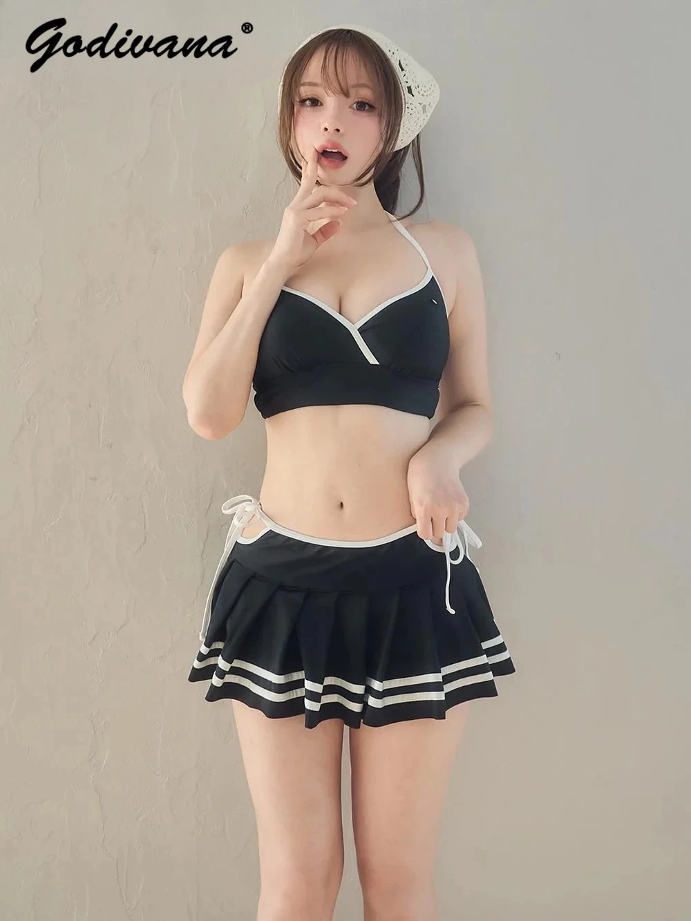 

Japanese Summer Swimsuit Sweet Cute Womens Bikini Set Sexy Split Seaside Vacation Black and White Bra and Skirt 2 Piece Swimwear
