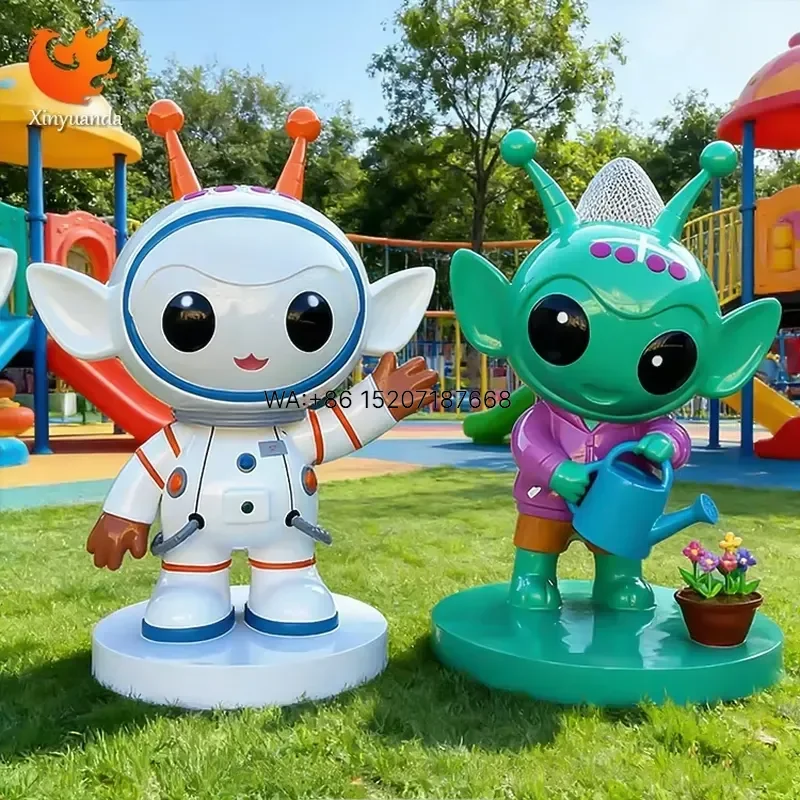 Wmwmnu Custom Large Fiberglass Cartoon Alien Astronaut Sculpture for Outdoor Park Playground Kids Area Decor to Attract