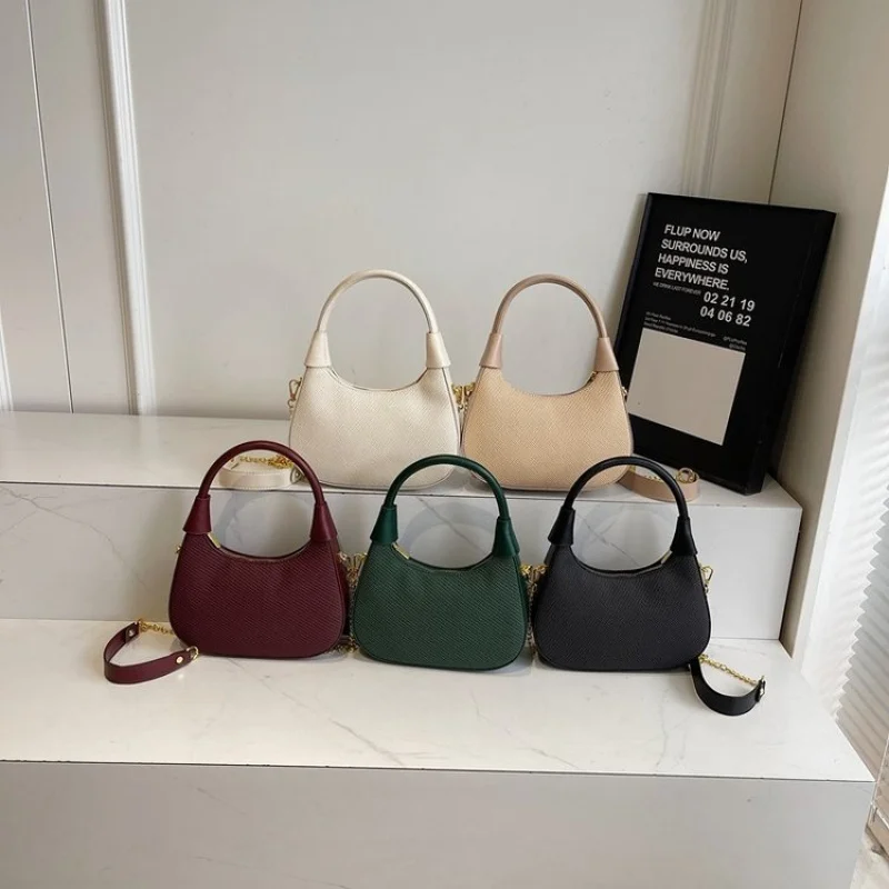 

Fashion-Forward Ladies Handbag Crafted From Caracal-Print Leather Featuring Breathable High-End Riga Lightweight Soft Modern