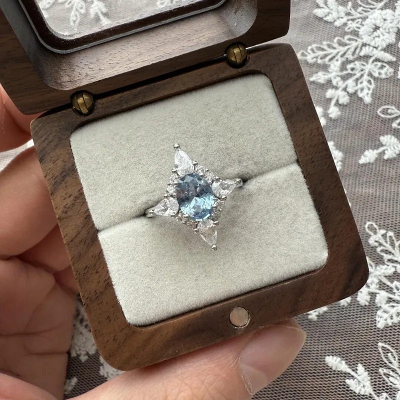 

Xiaohongshu Same Super Flash Zircon Pigeon Egg Tetragon Ring Niche Exquisite Fashion Light Luxury High-end Jewelry