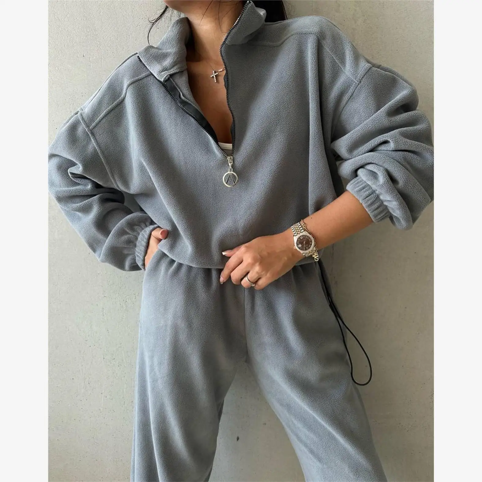 طقم سترة نسائي كاجوال مكون من قطعتين مجموعة خريف مريحة قابلة للتخفيف 9%-95% محتوى عالي الجودة