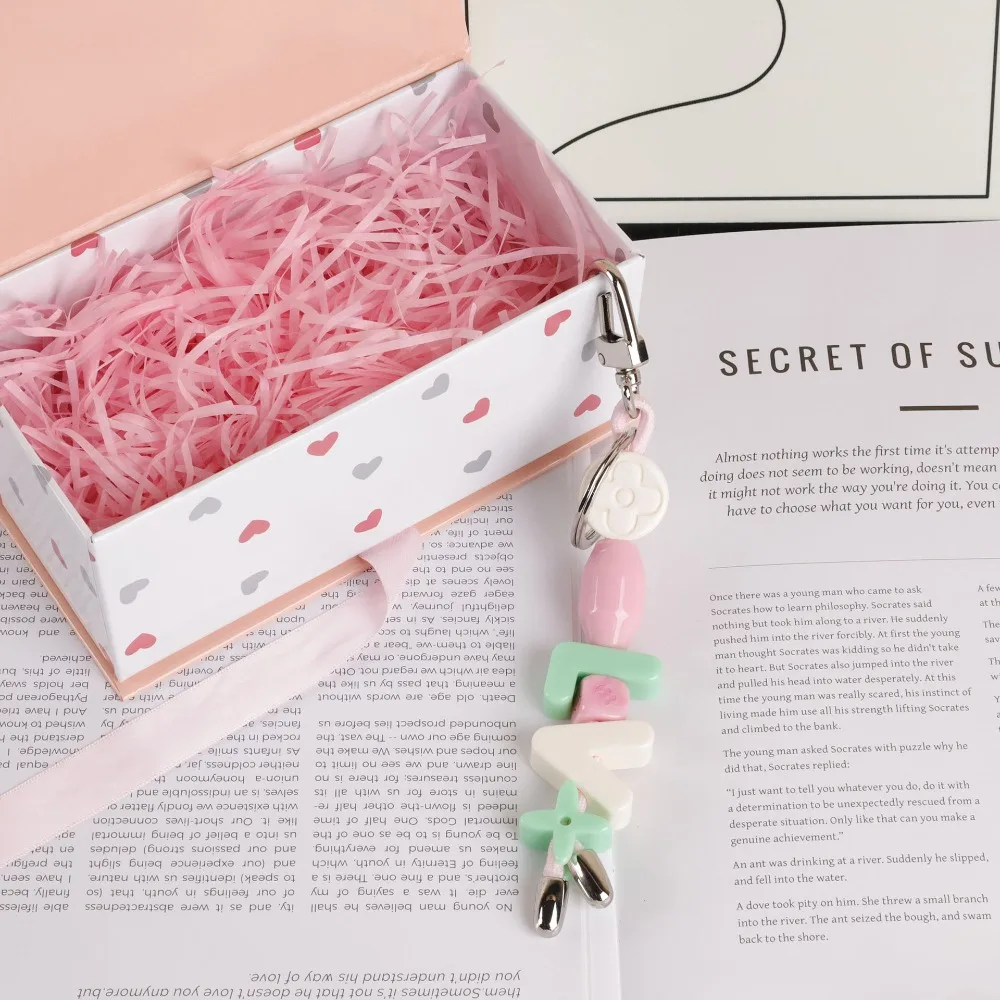 

Creative Kawaii-Cute Dopamine Letter Bag Pendant Anti-lost Handmade Y2K Beaded Chain Keyring Bag Charm DIY Car Key Chain Girls