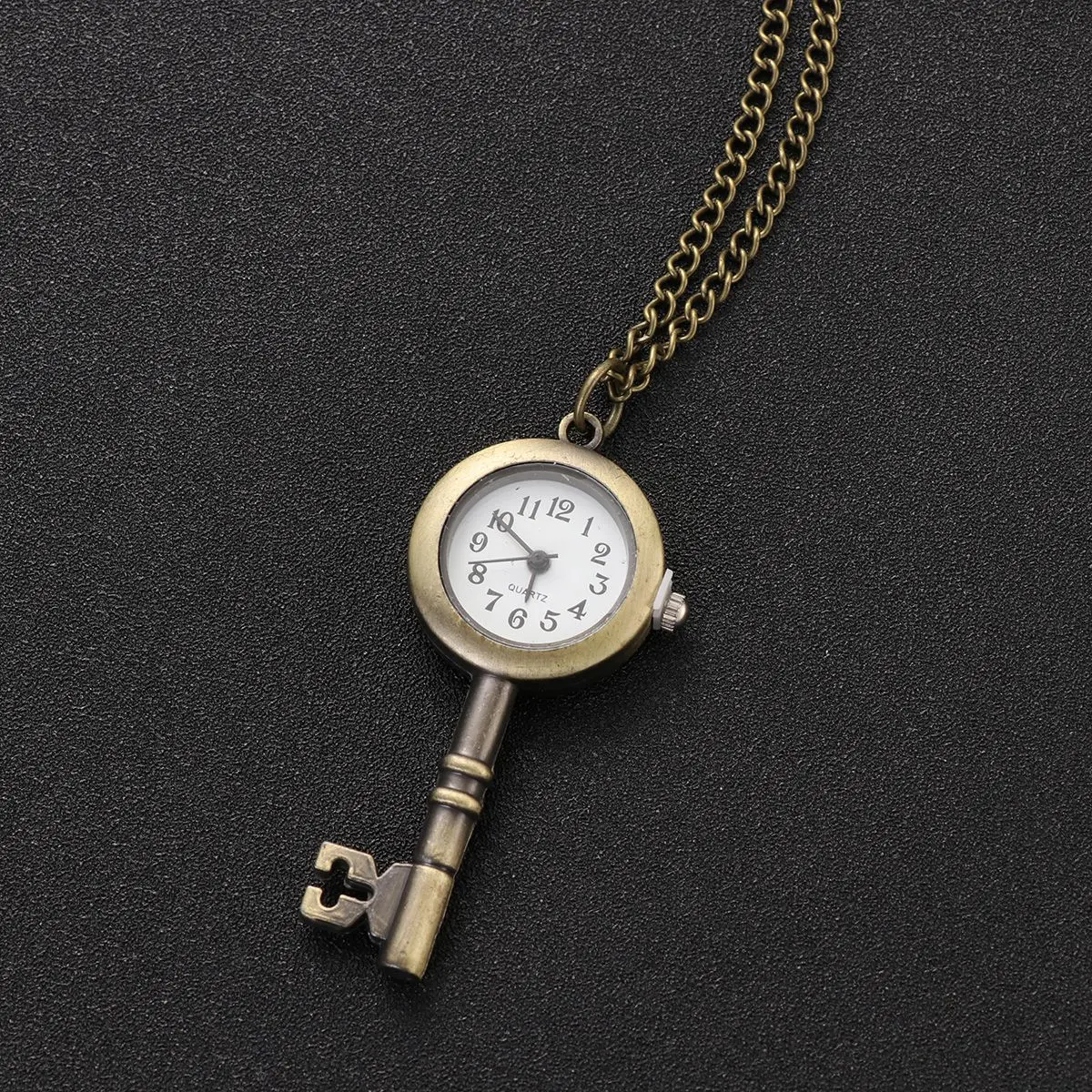 

Bronze Quartz Pocket Watch Pendant Vintage Pocket Watch Necklace For Men Women Key Shape Flip Open Chain Clock Gift