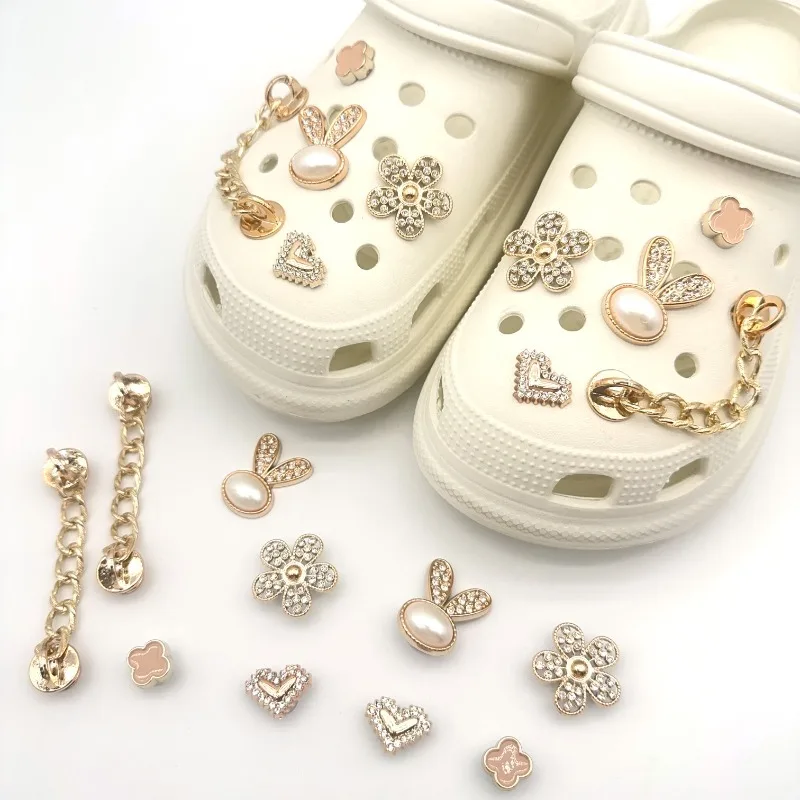 

10 шт. роскошные дизайнерские подвески для обуви Crocs DIY металлическая цепочка с жемчугом украшение для обуви пряжка для крокодилов подвески с отверстиями аксессуары для обуви
