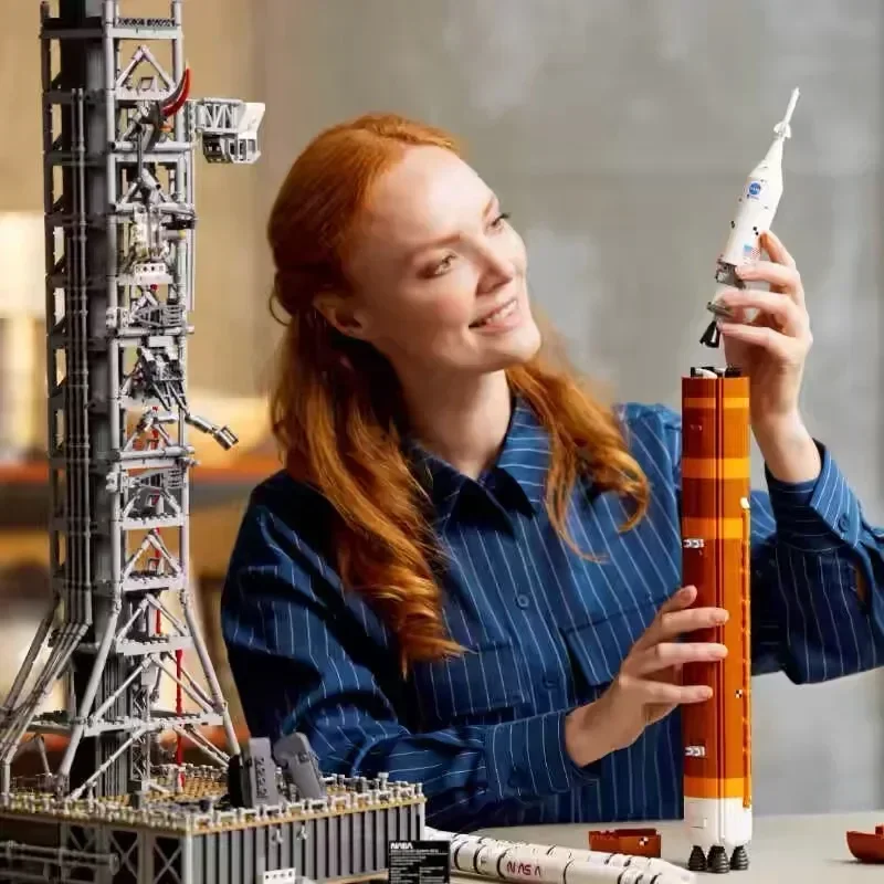 Tijolos Brinquedos para Crianças e Adultos, Icons Space Launch System Model, Building Kit, Space SLS, Presentes, 10341, 3601Pcs