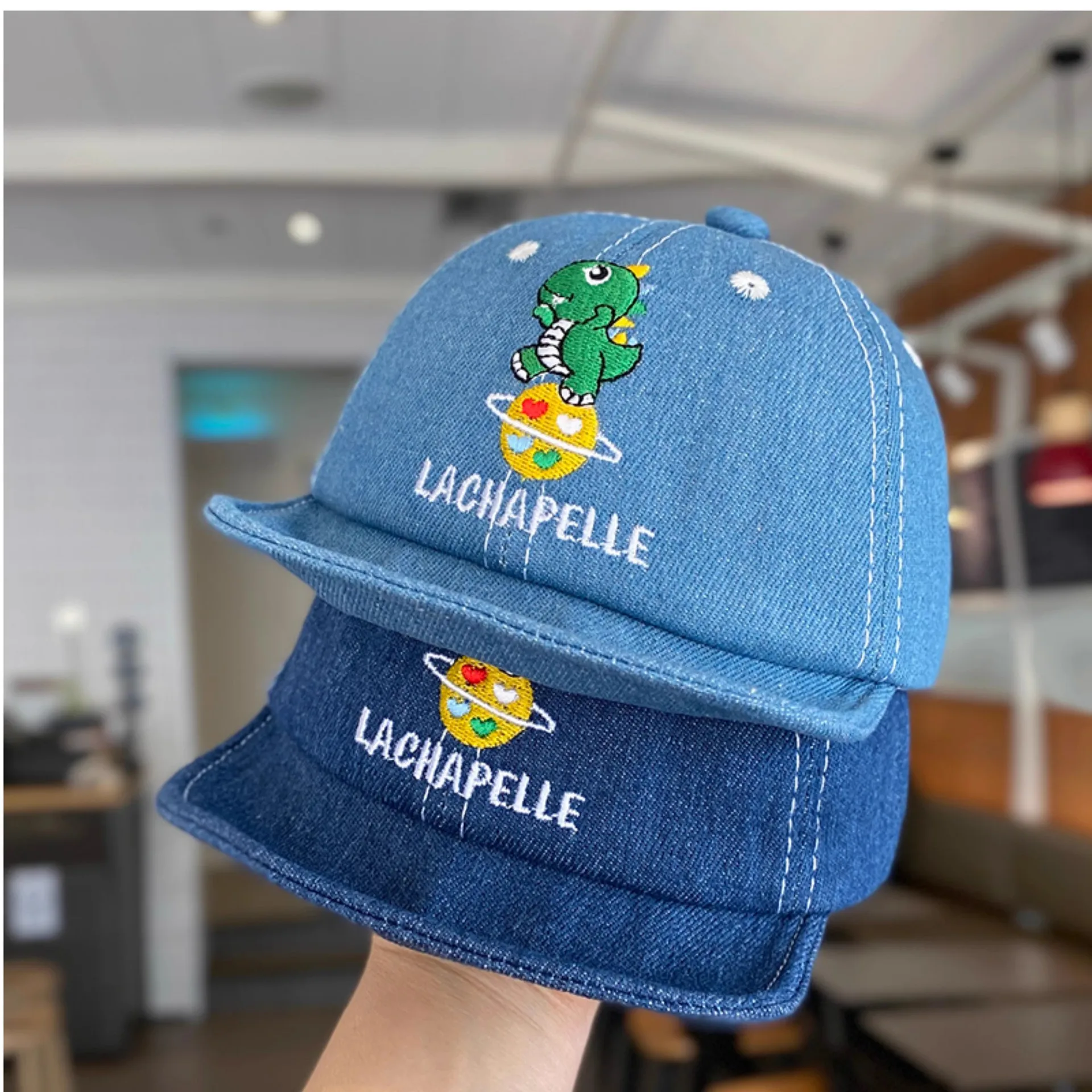 

Синяя джинсовая кепка-уточка с милым динозавром, детская кепка с откидным козырьком, мультяшная ковбойская бейсболка для детей 6-18 месяцев, солнцезащитный козырек