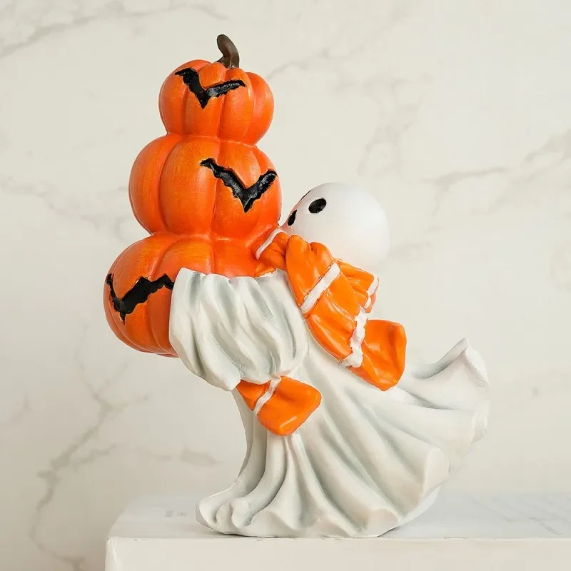 

Halloween Ghost Hugging Pumpkin Resin Statue Cute Figurine For Tabletop Indoor Home Decor Fall Festival Party Ornament Gift