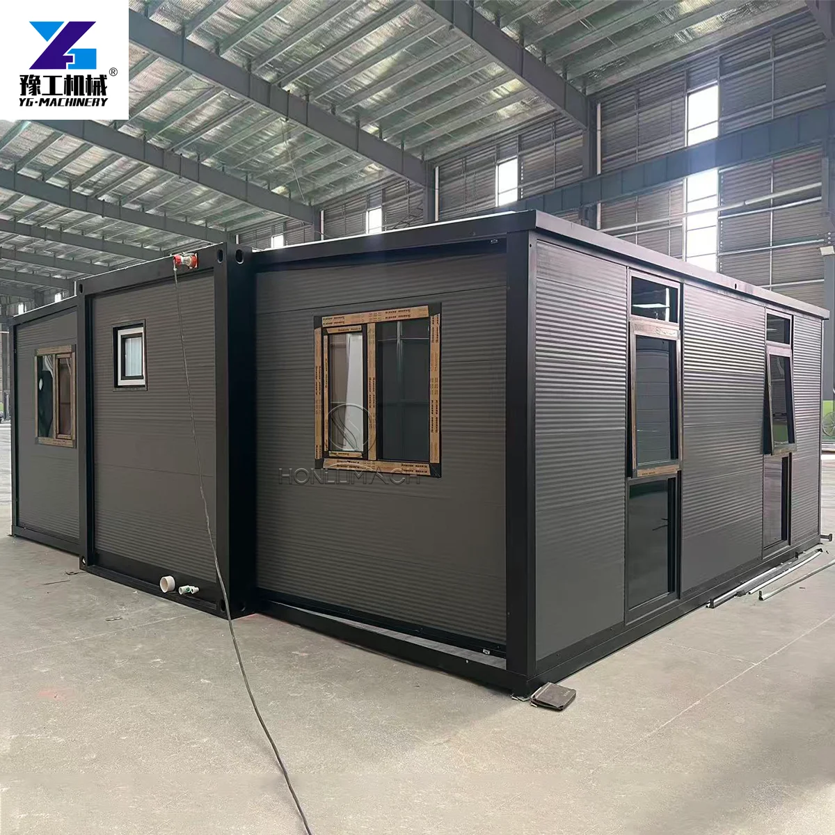 Luxury Prefab Shipping Container Villa 3 Bedroom Expandable Home 20FT 40Ft Mobile House Tiny Prefab Container Home