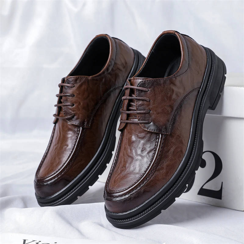 

Wide Footed Men Retro Plus Size Derby Shoes High-end Business Formal Wear Breathable Casual Work Shoes Wedding Groom Shoes