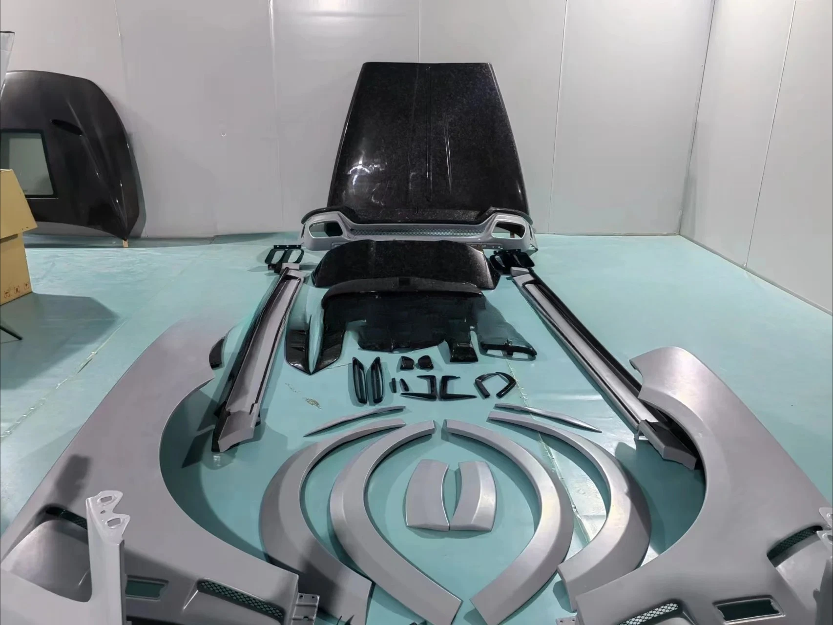 طقم هيكل MS من ألياف الكربون المزورة الجافة لغطاء المصد الخلفي للمصد الأمامي RR Cullinan