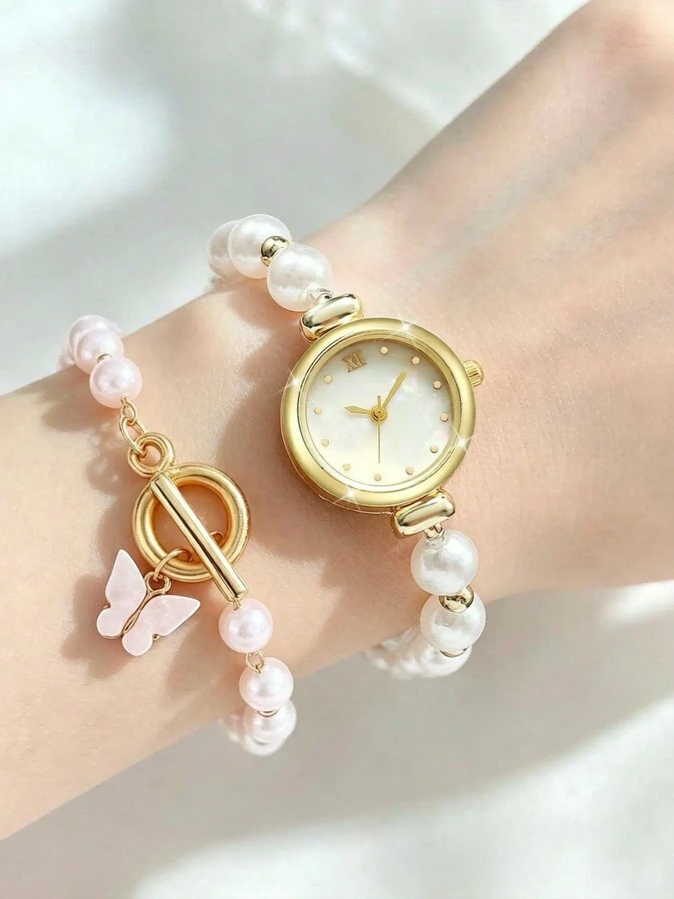 Fashion Women Round Shell Dial Quartz Watch Pearl Beaded Band Gold Wrist Watch With Pink Butterfly Bracelet Female Daily Wear