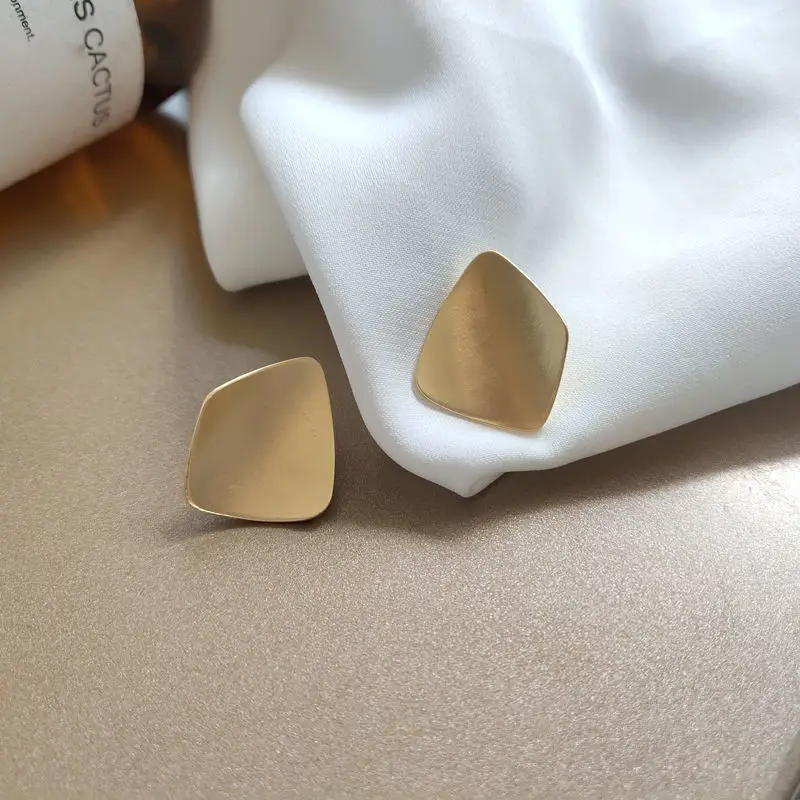 Matte minimalist square retro Hong Kong style 2024 new trendy earrings and stylish Ear Studs，Jewelry gift