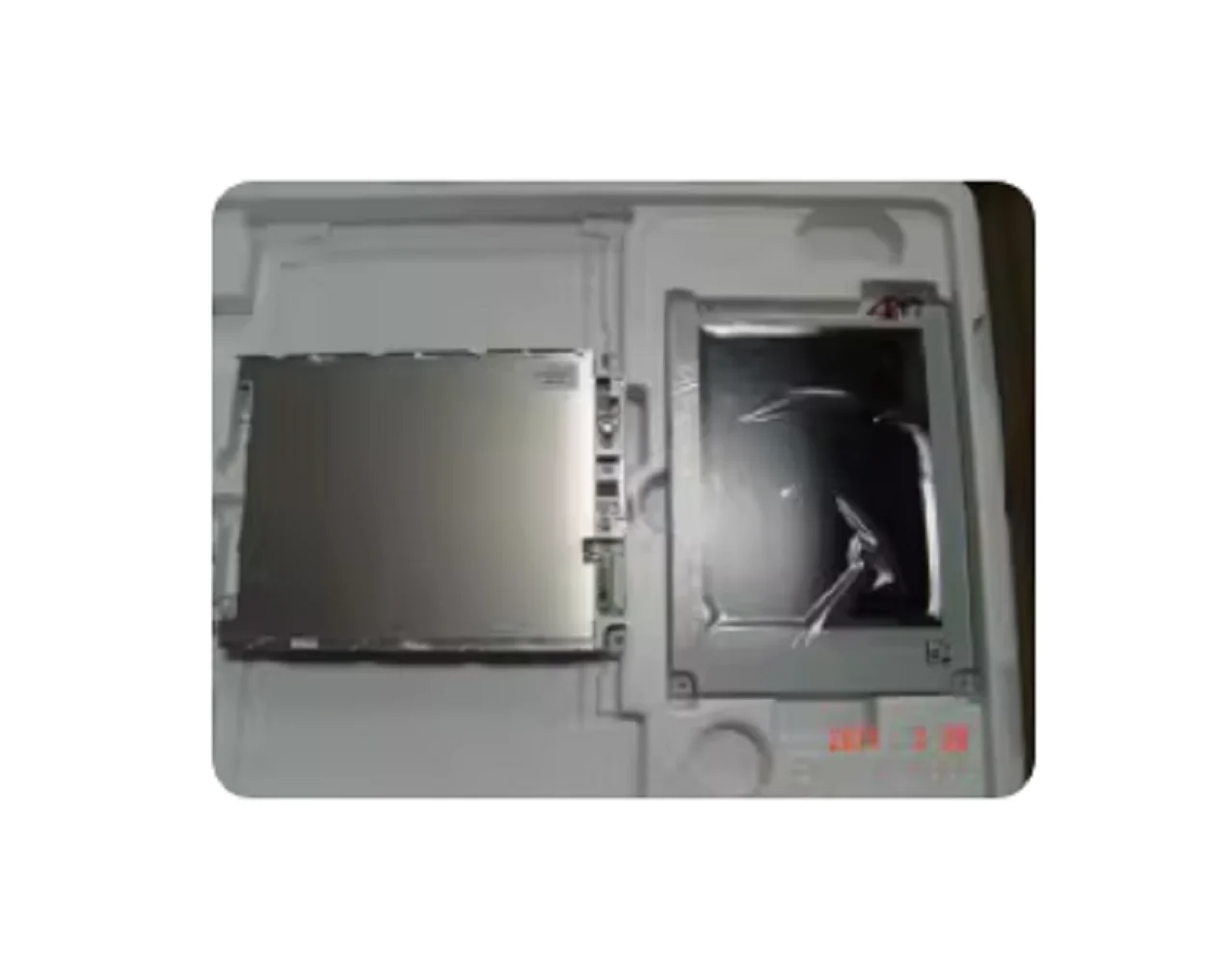 

Экран ЖК-дисплея ER057010NM6