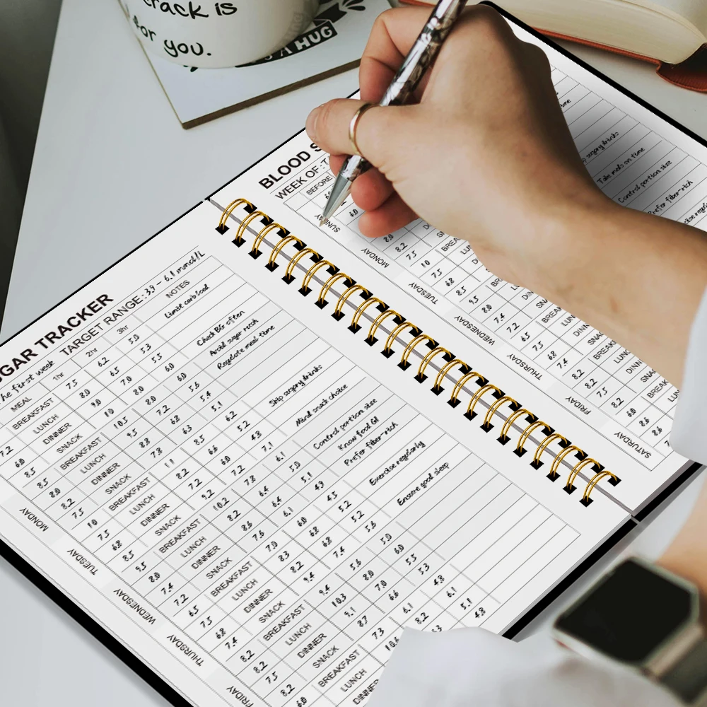 2025 كتاب سجل السكر في الدم، مذكرات سكر الدم الأسبوعية، ما يكفي لمدة 63 أسابيعًا، كتاب مجلة تعقب الجلوكوز اليومي لمرضى السكري